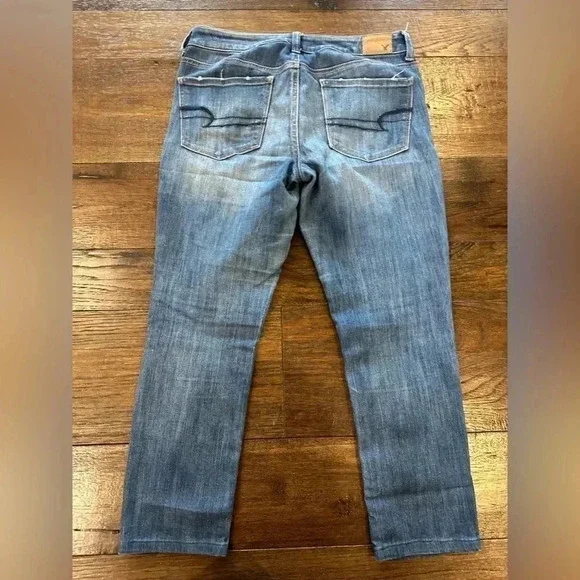 American Eagle Short Size-6 - Picture 2 of 4